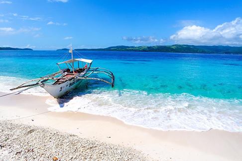 Tikling Island: Matnog, Sorsogon, Bicol.
Photo by | @seesorsogon