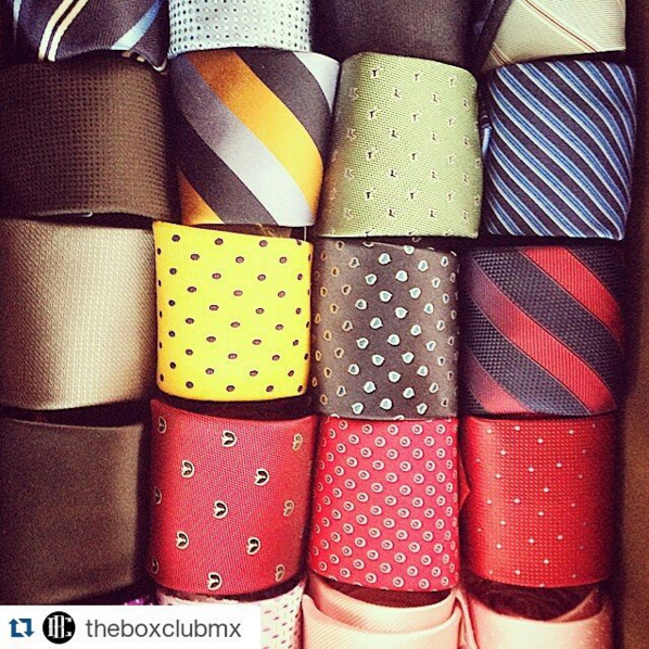 MoreraGrosso's tweet photo. Excelente fotografía, @TheBoxClubMx #moreragrosso #suits #suitupforsteinberg #menswear #mensfashion #custom https://t.co/mxFQDmfMJO