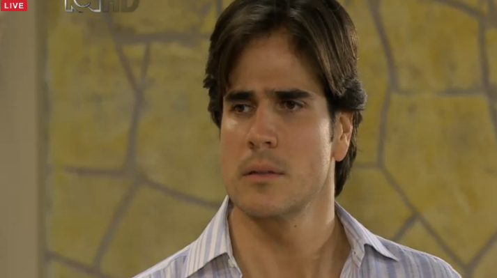 DaniArenasCol's tweet photo. Reportando Sintonía. Viendo a mi bello #OctavioNarvaez @DanArenas en el #CAP136 #CorazonIndomable x @CanalRCN Col #2 https://t.co/nh7PeYPcRO