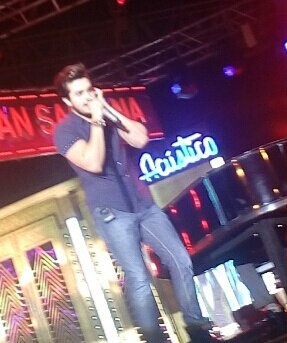 lu4natico's tweet photo. 5 meses do seu sorriso, da nova turnê, de tudo maravilhoso que você trouxe pra mim no dia 19. 😻😥 @luansantana https://t.co/ggCHZHcdt4