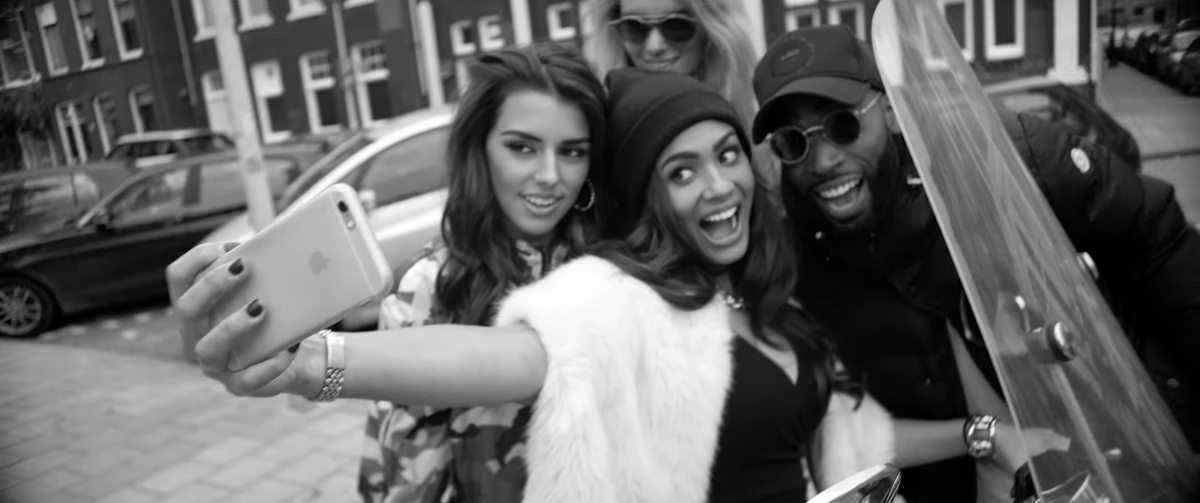 radio_zone26's tweet photo. @TinieTempah feat @realmostack &amp; @Sneakbo - We Do Not Play No Games
https://t.co/zvkiHXaIrZ
#WeDoNotPlayNoGames https://t.co/DzDyUVCWBK