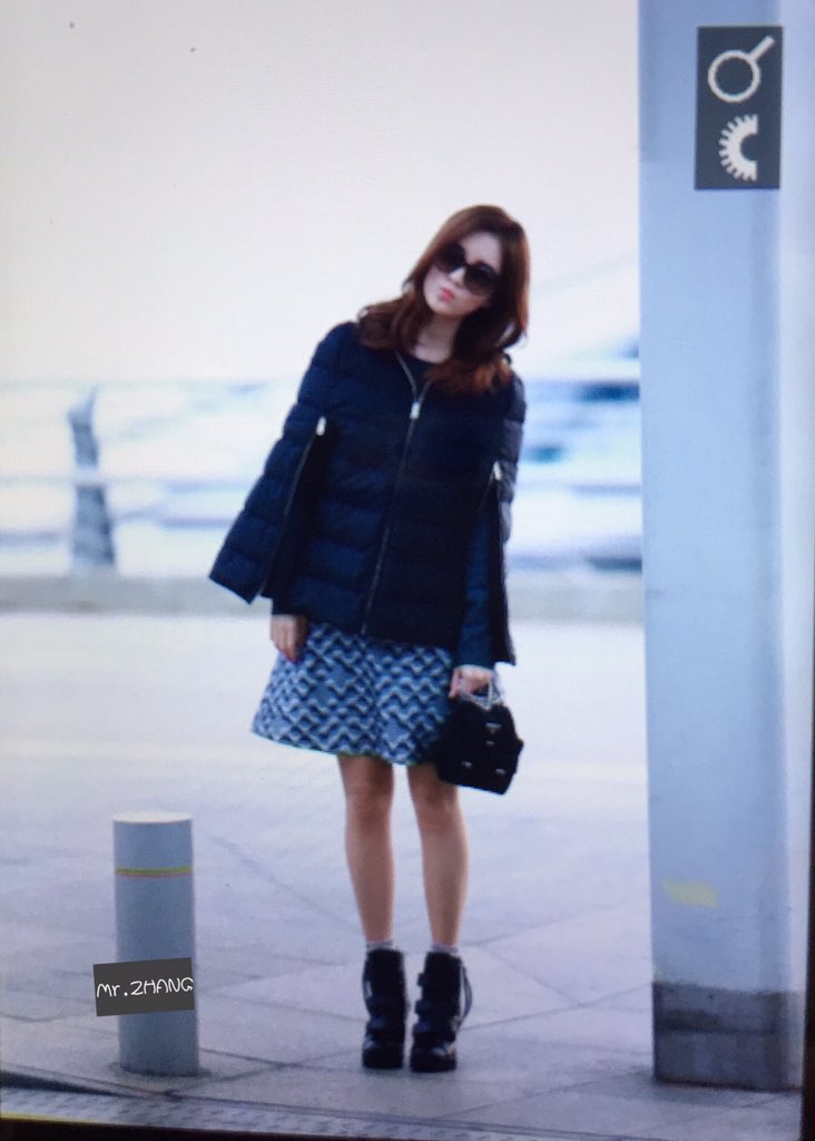 [PIC][24-11-2015]SeoHyun khởi hành đi Trung Quốc vào sáng nay CUiROIbVAAADPEb