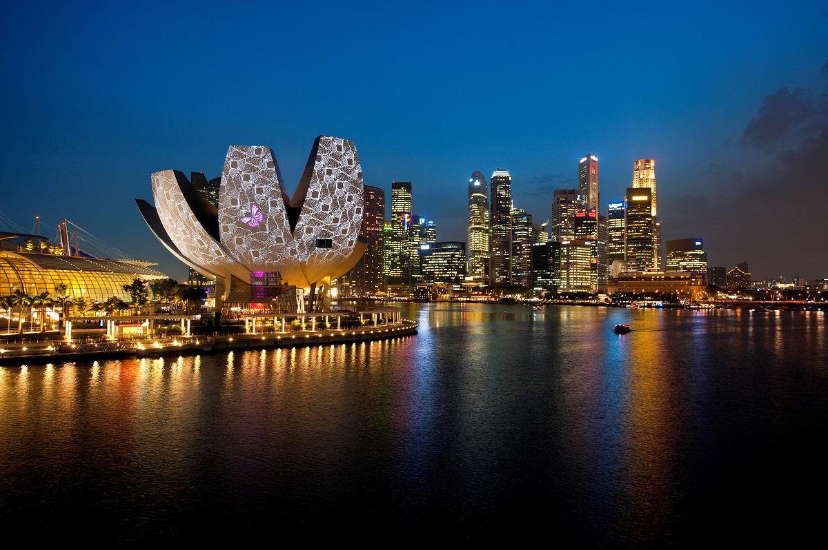Find out what iconic cities you can experience on a cruise to #Asia in 2016: avoyatravel.com/Research/Artic… #Luxury #Cruise