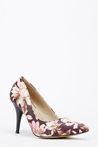 RDollz's tweet photo. Girls I have some of my designs for sale, got a size 3 &amp;4 left in this shoe. Was £55 now only £25. Message me #sale https://t.co/n63PnN708p