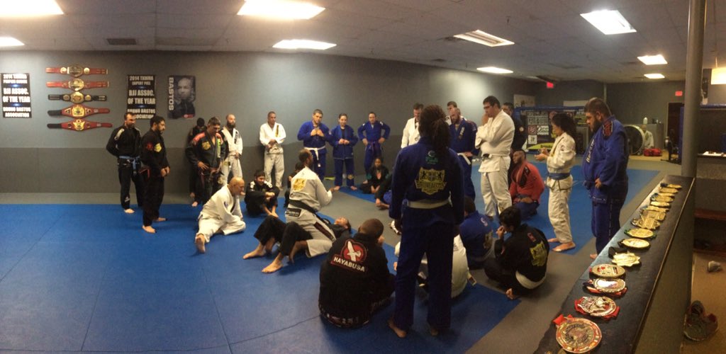 MidlandBJJ_'s tweet image. Good numbers on the mats improving for the holidays! Don't let the food and days off keep you down. Come train! #BJJ