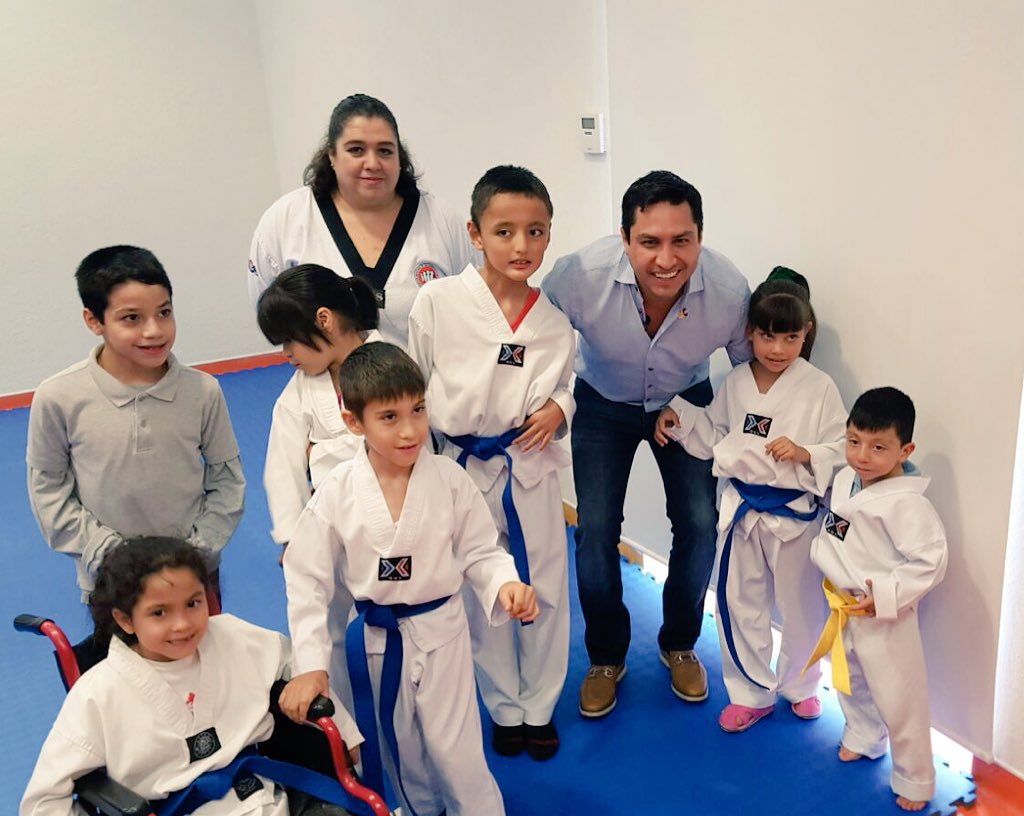 julionalvarez's tweet photo. Hoy visitamos el #CritSonora vivimos una muy bonita experiencia https://t.co/elcrKejqk3
