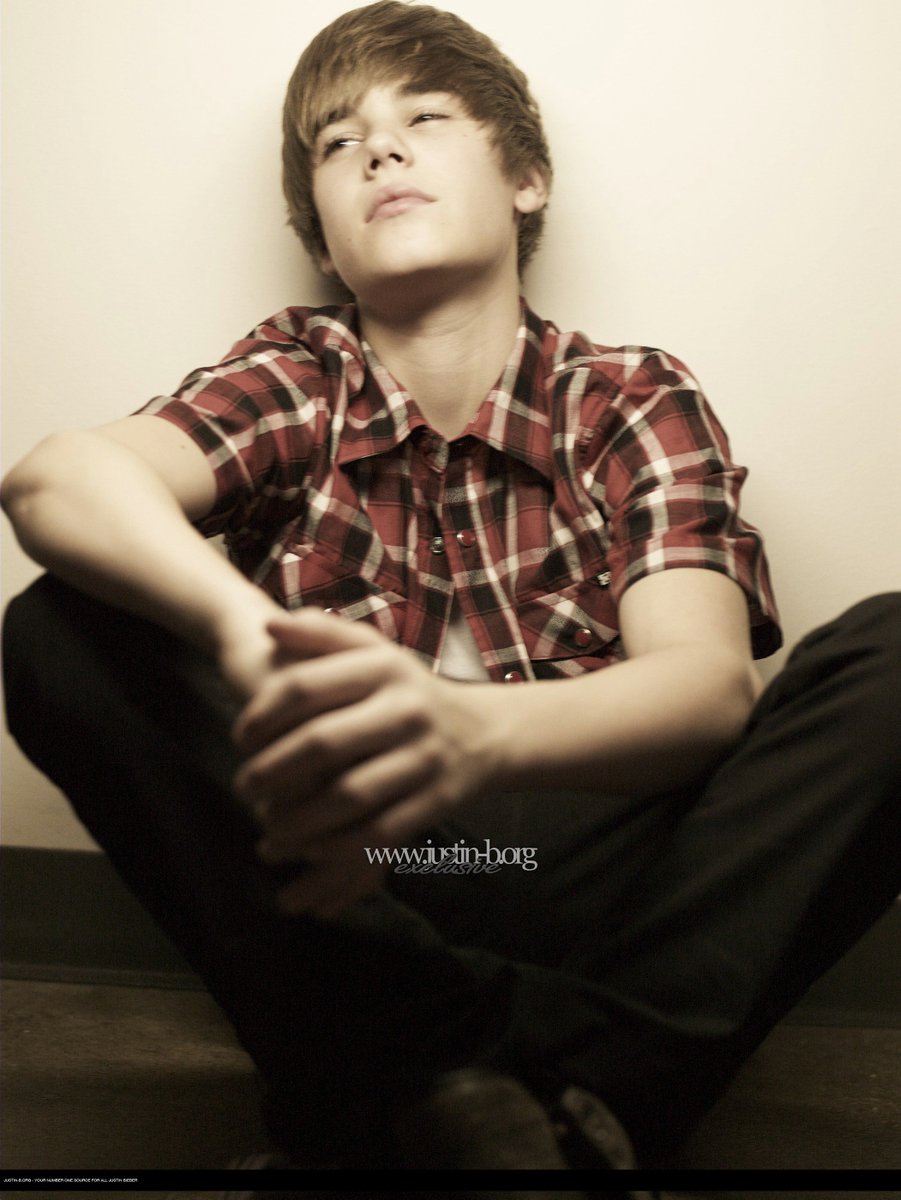 PaperDollBroken's tweet photo. don't forget that we love u #BeliebersAreHereForJustin #JustinPleaseDoNotBeSad #JustinPleaseNotSad https://t.co/f8LS38TUjQ