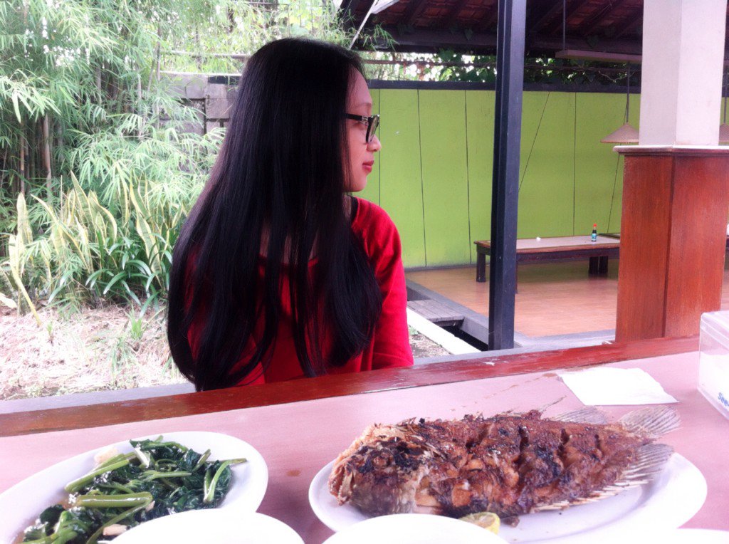 So cantik pisan ieu budak wkwkwk