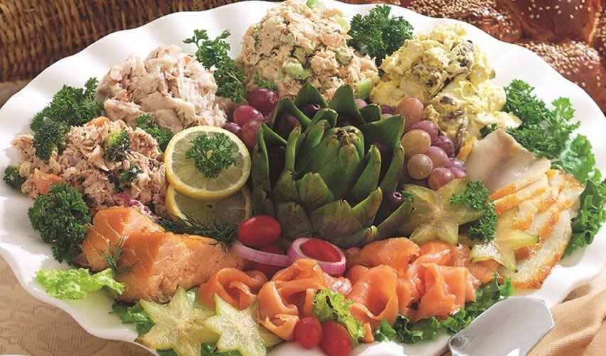 Salata yapımı ve salata sunumu için dekoratif salata tabakları ve kolay salata tarifleri sayfamızda ! #salatatarifi
