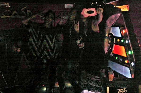 TEAMREALHEAT's tweet photo. WE HAD FUN AT @BRIXTON_ROCKS ON SATURDAY! @CAFECAIRO WHAT A WONDERFUL VENUE! 😉💖💖💖🎵🎶🎵 https://t.co/4eZpb8bbxA