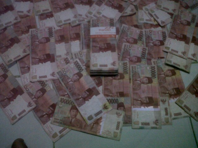 Cepecalm's tweet photo. Alhamdulilah...lumayan buat beli sapu lidi https://t.co/cPtyHU3h3U