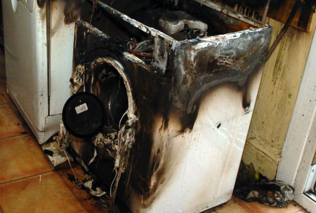 KSCourier's tweet photo. WARNING: Popular tumble dryers recalled over fire risk
https://t.co/tpFANUC6wT https://t.co/HU5zJ5OvFr