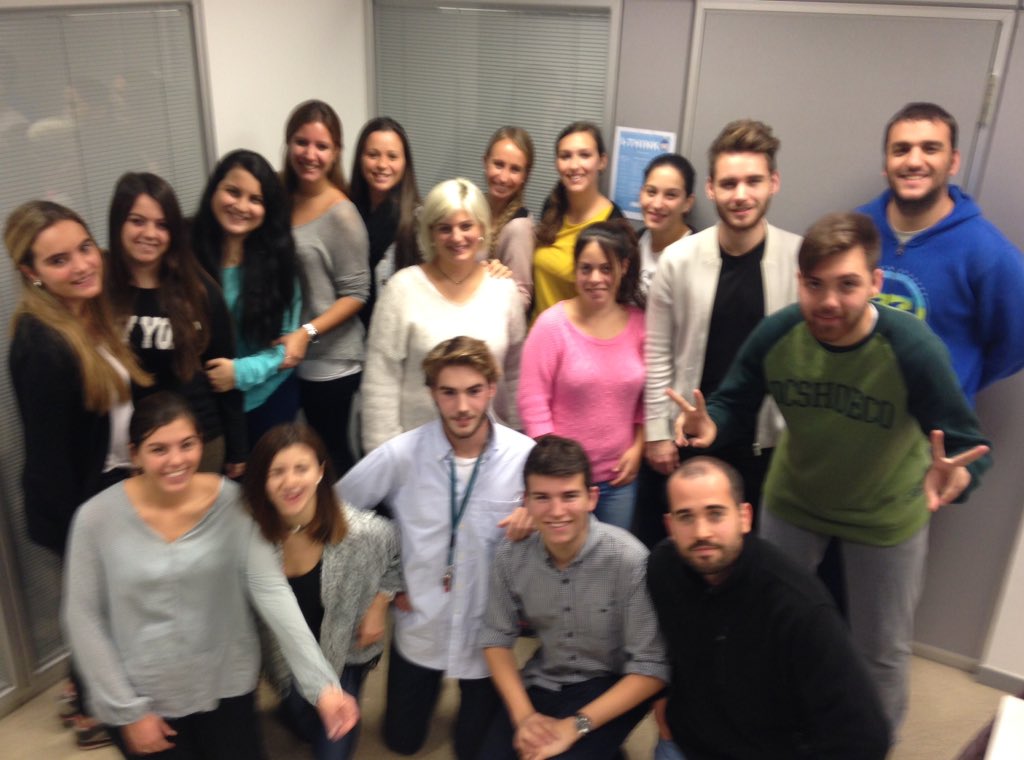 @EducacioUIC 
avançant per a #Innovació
<a href="/rocioopoloo/">Rocio</a>
<a href="/mireiaroses/">Mireia Rosés</a>
<a href="/FontdecabaNuria/">Nuria Fontdecaba</a>
<a href="/bvfernandez/">Beatriz Fernández</a>
<a href="/stelriera/">Estel Riera</a>
<a href="/mcbierge/">Maria Carreras</a>