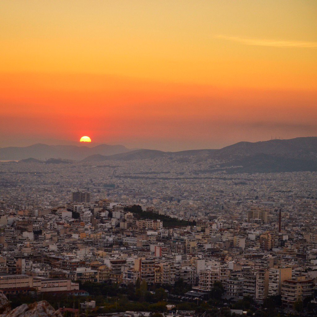 ttinspiration's tweet photo. Awesome sunset shots of grand old Athens in Greece via @StefAddim. #travel #ttot #photography #acropolis #beauty https://t.co/edLCYmOr8N
