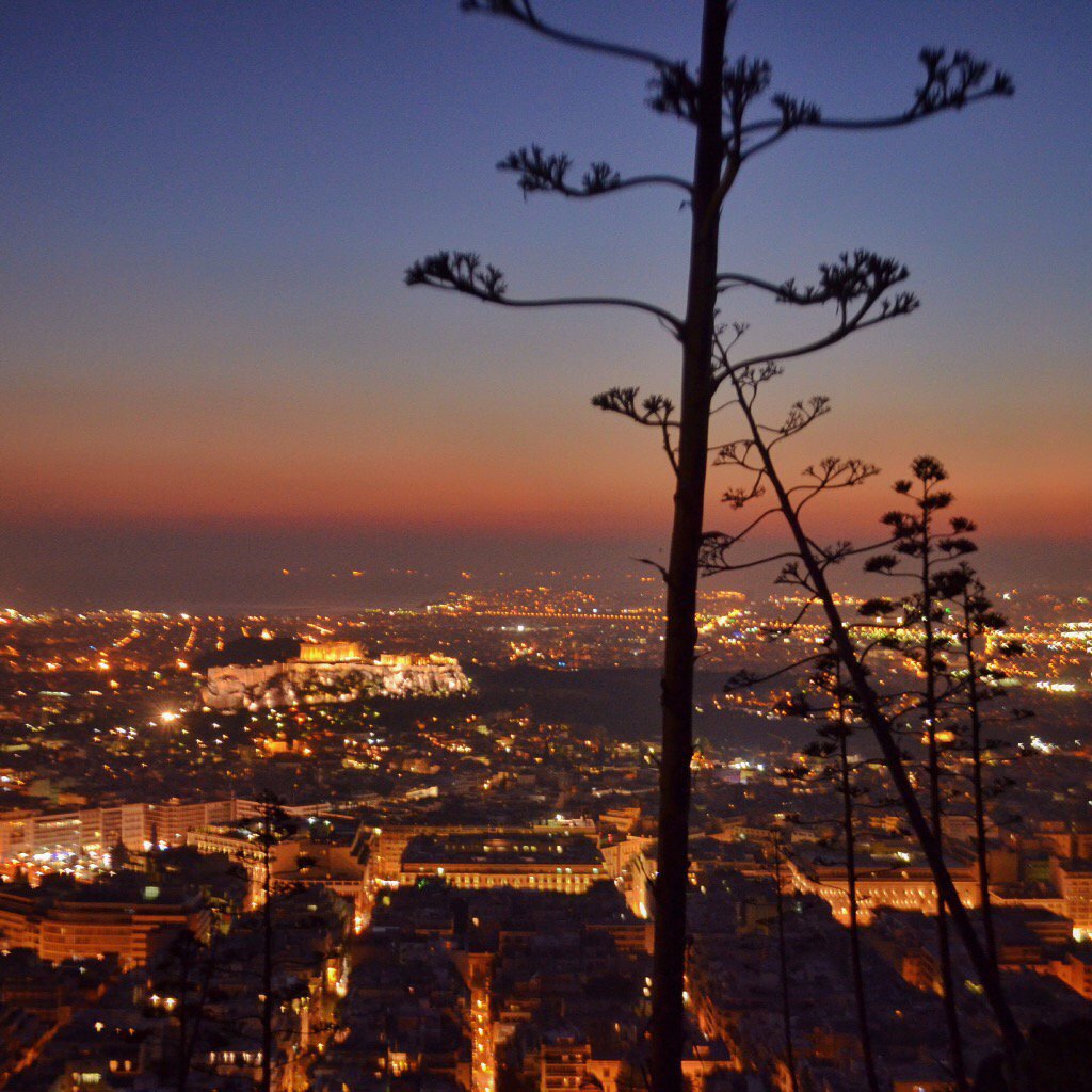 ttinspiration's tweet photo. Awesome sunset shots of grand old Athens in Greece via @StefAddim. #travel #ttot #photography #acropolis #beauty https://t.co/edLCYmOr8N
