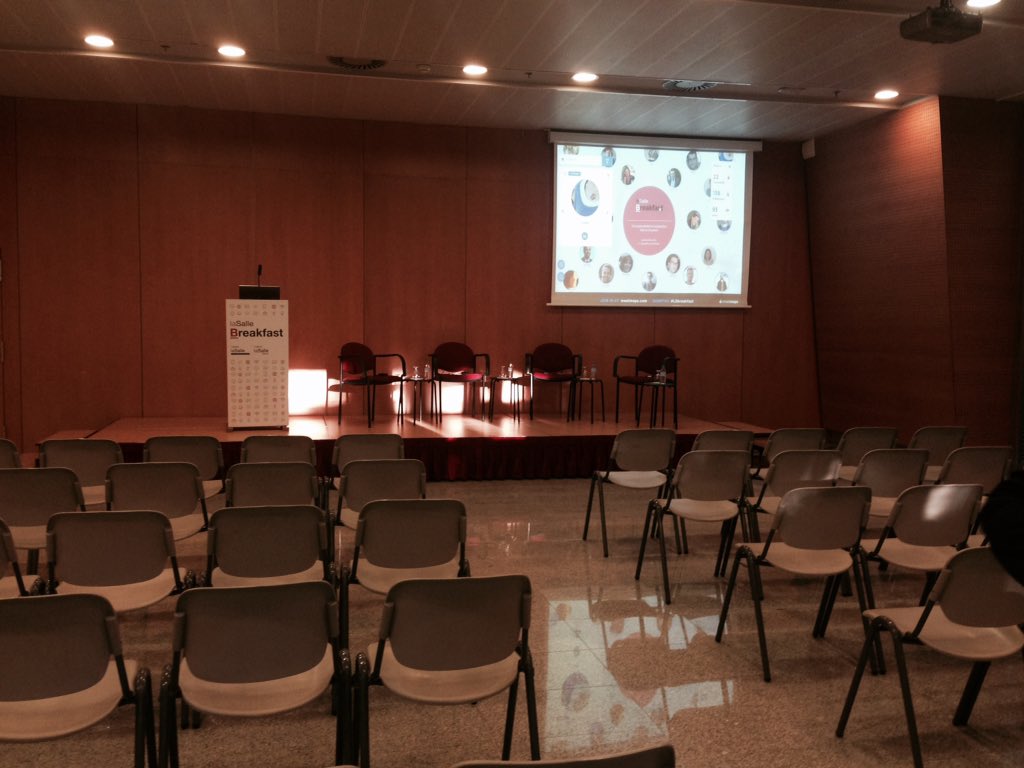 LaSalleBCN's tweet photo. Todo a punto para el inicio de #LSbreakfast sobre #emprendeduría corporativa https://t.co/dIgvkifNw6