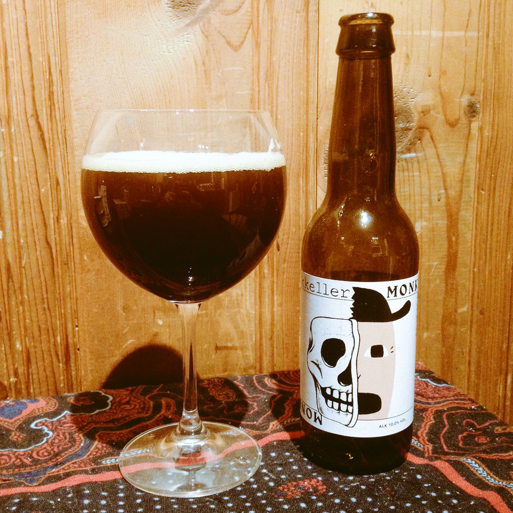 bushidobrewery's tweet photo. Tonight: enjoying Monk's Brew by @MikkellerBeer and Pale Ale Citra by @molenbier. #BushidoDrinks #BeerExploration https://t.co/cu025v5Nx0