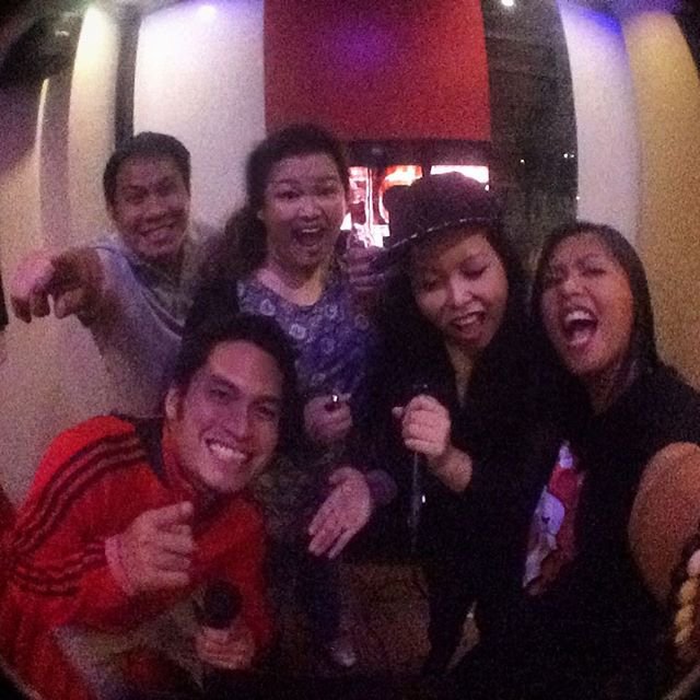 CHESCAmusic's tweet photo. #SquadGoals: #Karaoke Champions! Best night ever! π€π΅ππ @isabvelasquez @kaybulaong #larepost https://t.co/CqZETVPpjM https://t.co/wLTcvfwEvx