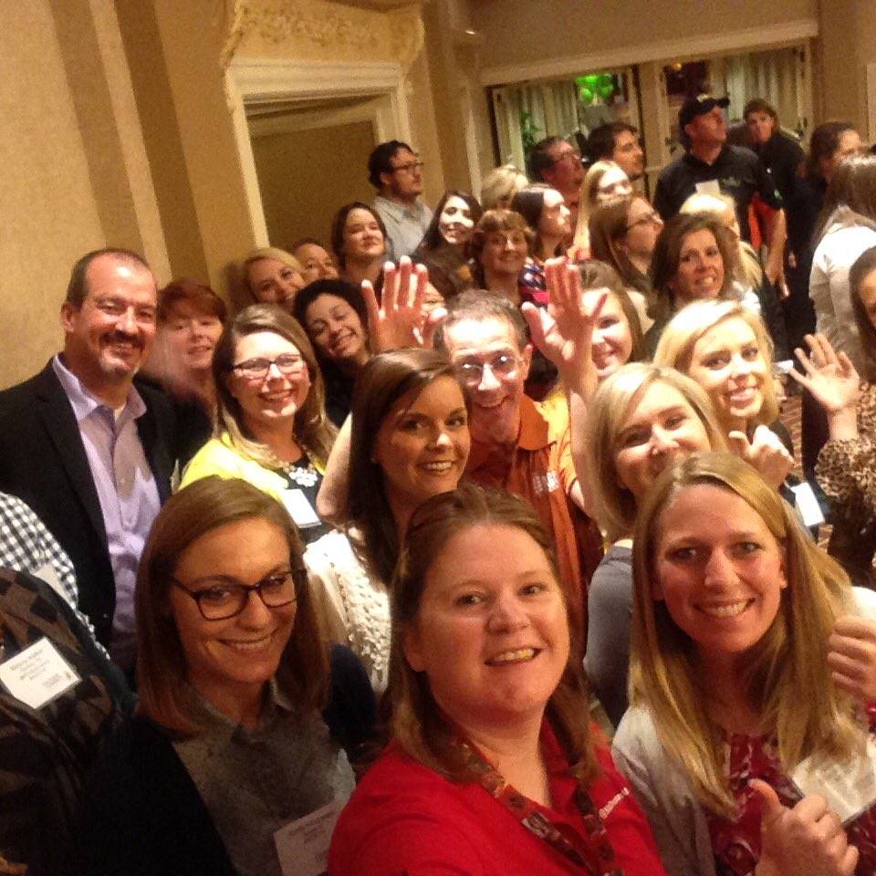 MeatCounterMom's tweet photo. Hey @agchat! I never posted this photo from #acfc15. @REAL_BEEFMAN @TruffleMedia @JPlovesCOTTON @JenLovesPork https://t.co/cwpXDvv3Sb