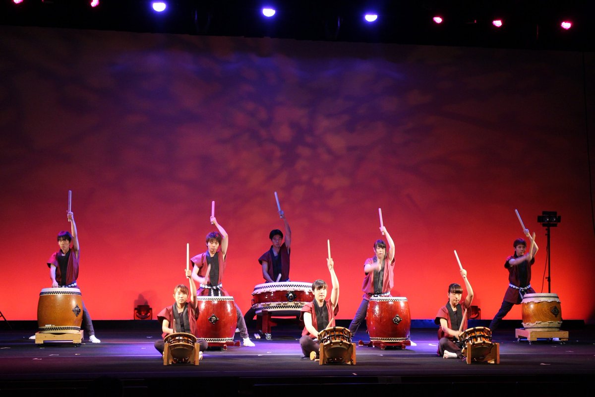 koudaikoyuukai's tweet photo. 23日にあった、冬の芸術展に鼓遊会が演奏をしました！3年生は工大祭で引退のため1,2年生での構成でした。
これからもっと演奏に磨きをかけ、今回よりも良い演奏に出来るよう練習を頑張っていきますL(‘▽‘)／ https://t.co/IAgZINrmV1
