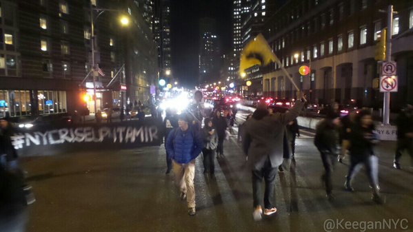 Harold_Jessen's tweet photo. #NYCRiseUp4Tamir shutting down Flatbush Ave, Brooklyn. #YearWithoutTamir #TamirRice https://t.co/iQkfnUtGHW