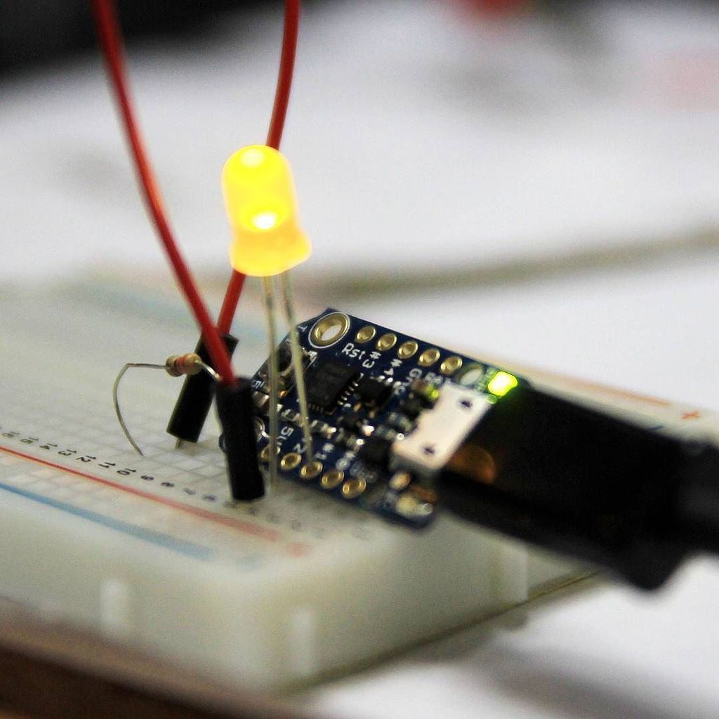 insta_arduino's tweet photo. https://t.co/mztBA3qpal - First test with the #adafruit trinket. #blinkingled #arduino by… https://t.co/b8pm3GoJGT https://t.co/QUR7gvc9Kr