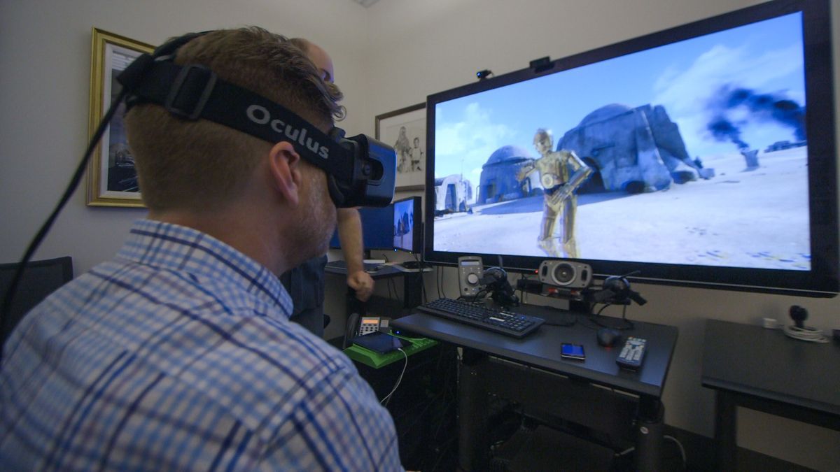 verge's tweet photo. Star Wars VR experiences are coming to Google Cardboard on December 2nd https://t.co/5ThHiRIcvl https://t.co/jO5VRMCPVp