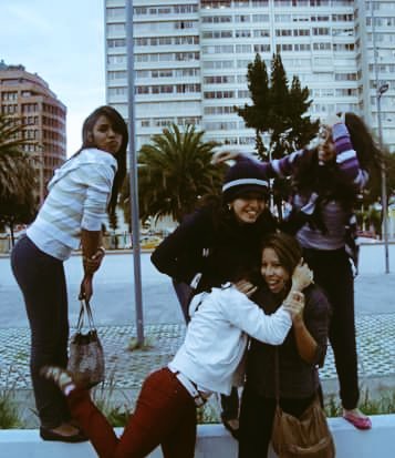 valentina__w's tweet image. Aquí casuales posando😍😂 #timeback #uio