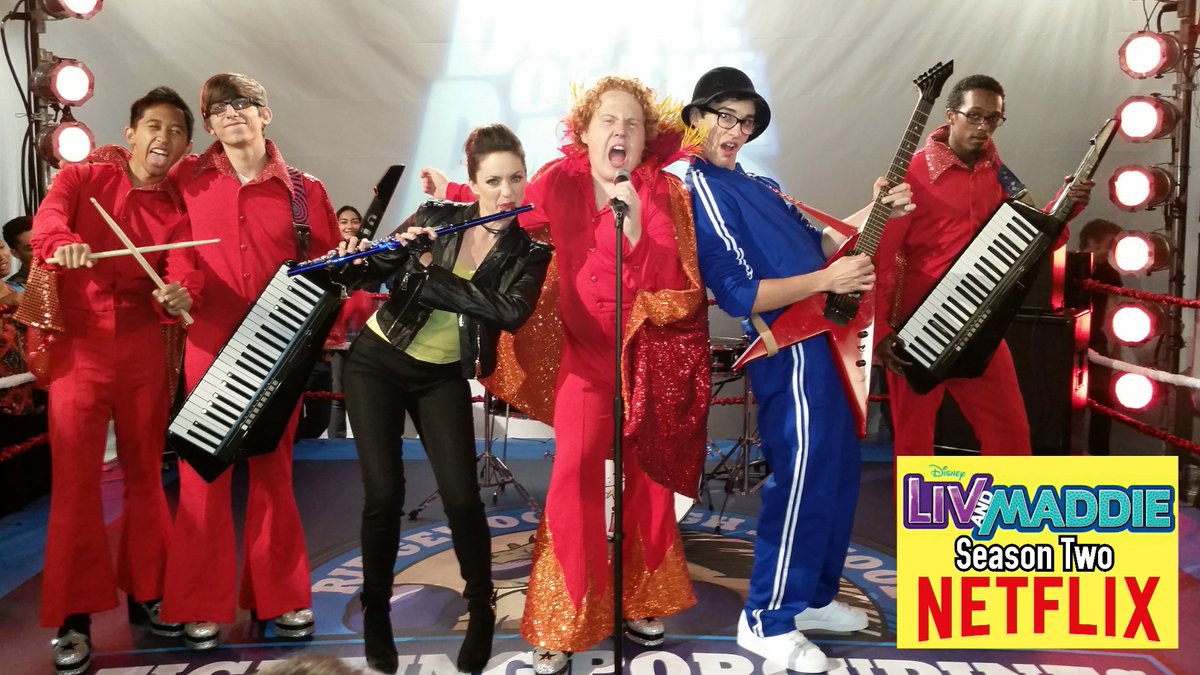 Scatter's tweet photo. He's so fiiiine. He's Artemus Prime. #CrispyKitty #LivAndMaddie #SeasonTwo #binge on @netflix #DoubleKeytar https://t.co/wzWRuNSepb