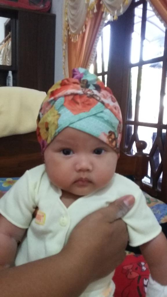 irfanditri's tweet photo. Minta jajan om.. ponakan tersayang {()} https://t.co/TgfwbMbCTc