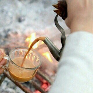 khameer77's tweet photo. ي صباح البرد والجو الجميل ، 
يَ جمآلك يَ بدآيآت الشتآء..🎼🌸 https://t.co/MeXAMWXM2r