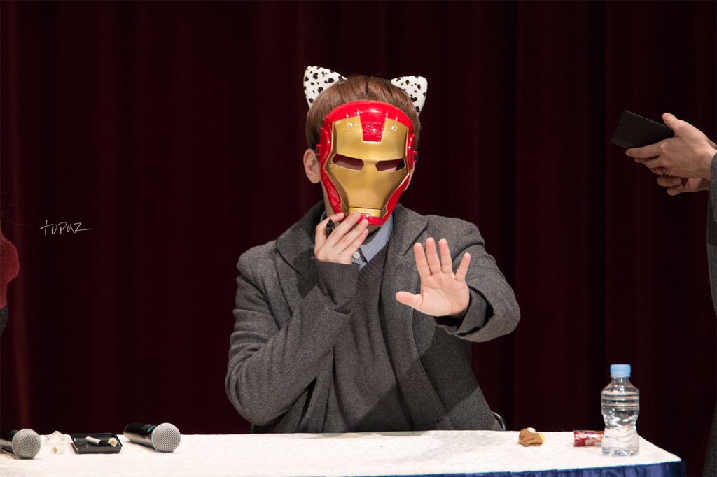 CUjZwprUAAAHzle.jpg:large