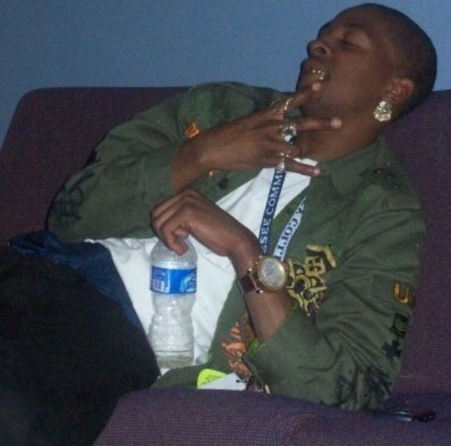 HBKKash's tweet photo. Its ben 2 yrs since dey took my man Stevenπͺ took you right before thanksgiving miss yo goofy ass lol π #KingSDot π https://t.co/sChKWQALns