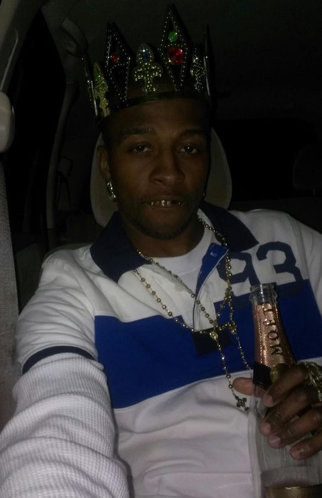 HBKKash's tweet photo. Its ben 2 yrs since dey took my man Stevenπͺ took you right before thanksgiving miss yo goofy ass lol π #KingSDot π https://t.co/sChKWQALns