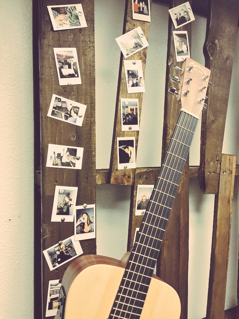 brokenroad_co's tweet photo. the office #brokenstudio https://t.co/ST6qLF1oYl