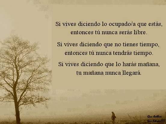 #FelizMartes .#feliz por conoceros! #cmahcc <a href="/carla_molinero/">Carla Molinero</a> <a href="/RaulWebMovil/">Raúl Web Móvil</a> <a href="/zapatear1/">Zapatear</a> <a href="/RolandoACuevas/">Rolando Cuevas</a> <a href="/rdplanellas/">Rebeca Díaz</a>