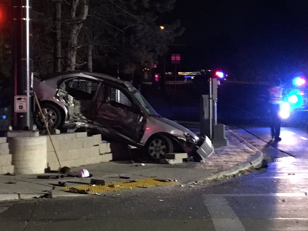 KSLcom's tweet image. Teen critically injured in collision on Redwood Road

ksl.to/tMSowO — @benlockhartnews