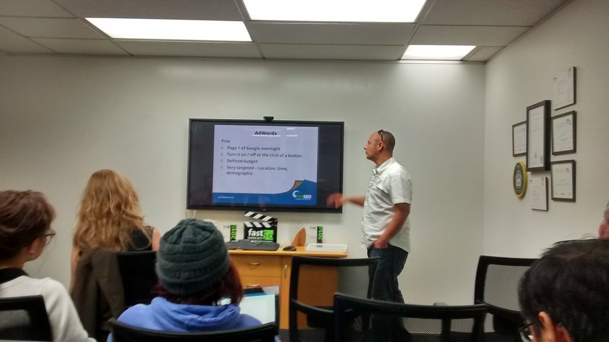 nzbloggernetwrk's tweet photo. RT @jaybestnz: At the #nzbloggernetwork presentation up at #pureseo really good overview. waves to @jammayer https://t.co/ELwU4wREa1