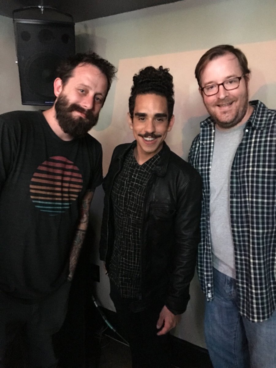 jack_p's tweet photo. .@GeoffLRamsey and I had the pleasure of meeting @RealRaySantiago from Ash vs. Evil Dead at #SiegeDay https://t.co/z09o5goyVn