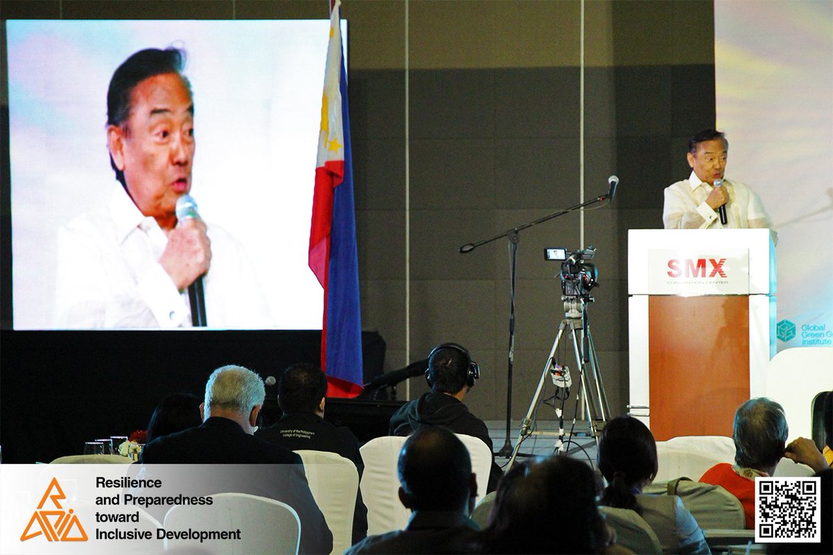 TwinPhoenixPH's tweet photo. #CCCWeek2015 Day 2: @CCCPhl believes in developing the market for environment- &amp; climate-friendly goods &amp; services. https://t.co/SS2ZpGY4tQ