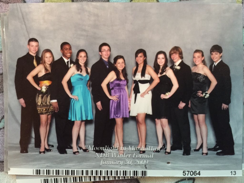 rachaelllcurtis's tweet photo. Christina got mad at a boy in high school so she went to her homecoming alone to "prove a point" https://t.co/YewJN5laQ6