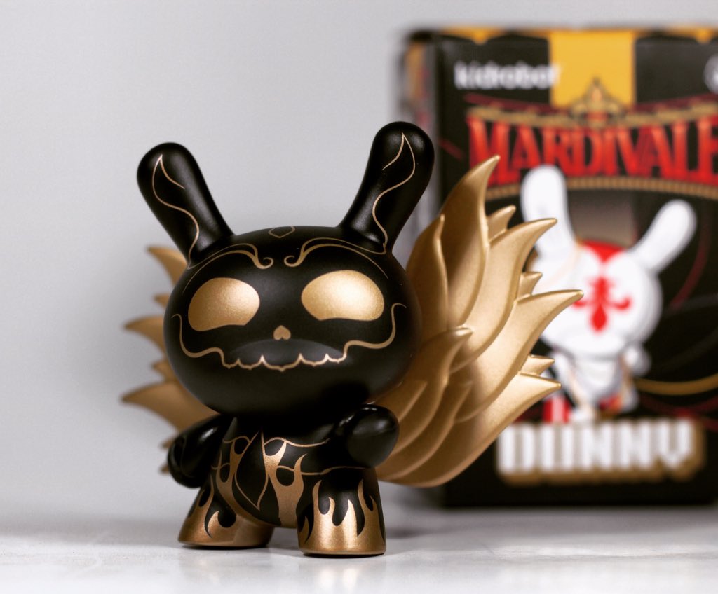 hanunxx's tweet photo. Kidrobot Mardivale Dunny Black Reveler #kidrobot #mardivale #variant #dunny #scribe #andrewbell https://t.co/SClm75CfoK