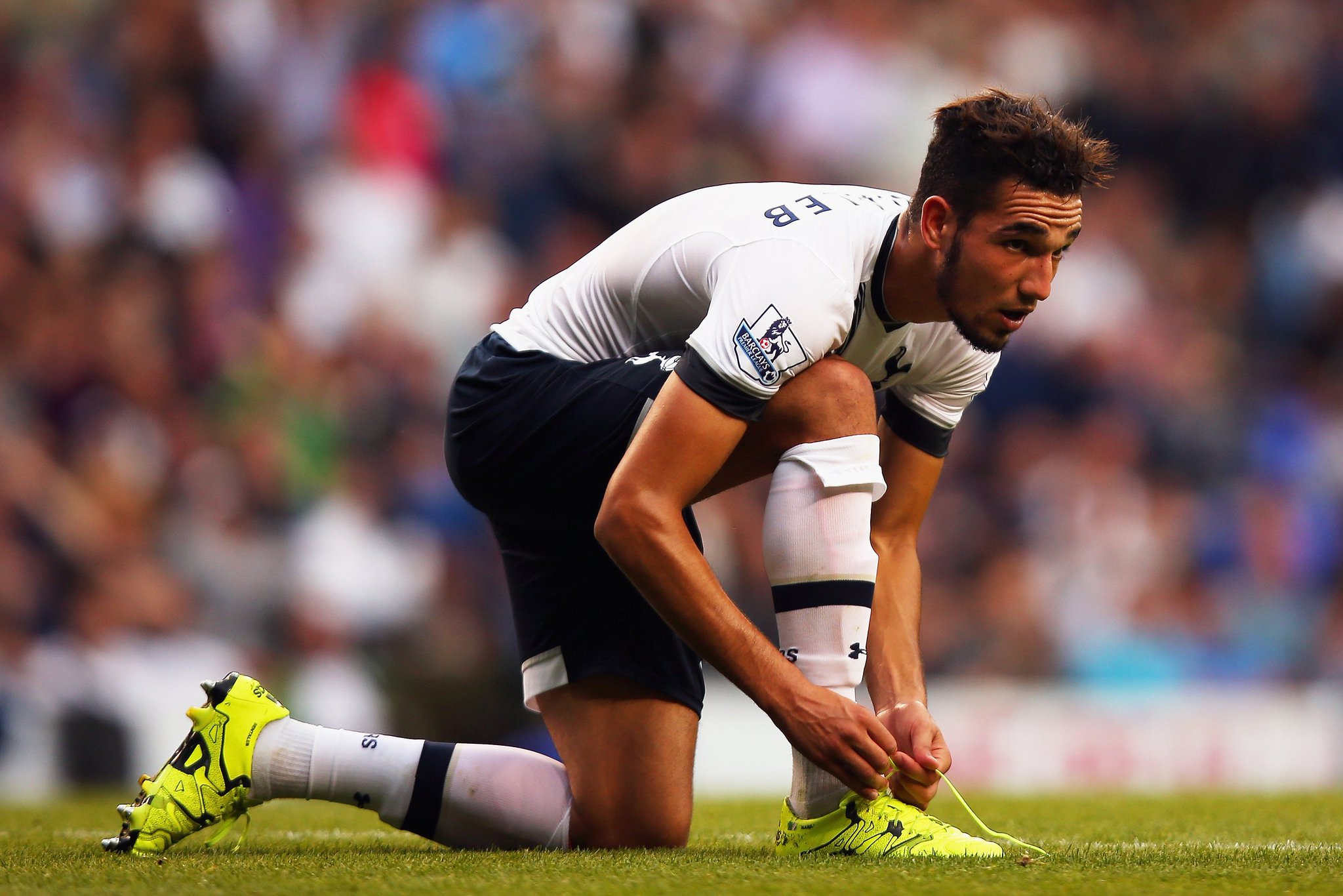 Happy birthday to nabil Bentaleb  