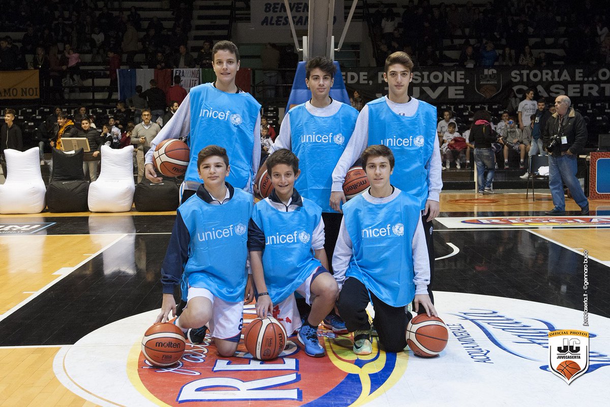 LegaBasketA's tweet photo. Proteggiamo i bambini in pericolo e firmiamo tutti la petizione: https://t.co/C7VoiXIoRE #indigniamoci https://t.co/67KWW8fxjR
