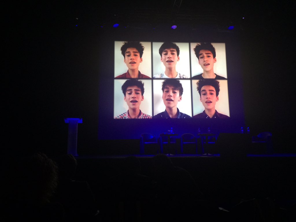 francoismoraud's tweet photo. La Video de Jacob Collier en clôture #ForumTokyo #jazzy https://t.co/nIVh7zMFfL see you next year ! https://t.co/740NcT82fS