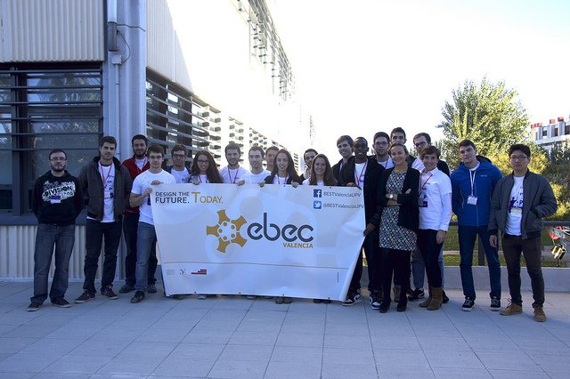 vlcilab's tweet photo. Estudiantes de UPV participan en #EBECValencia con el reto de proteger l'Albufera https://t.co/ZlkXATsgUt #VIEW2015 https://t.co/YTdUK0vjGb
