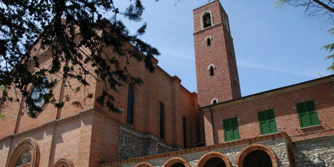 Sant’Antonio a Gaggiola (La Spezia), ladri rubano ostie
liguria24news.it/2015/11/24/san…