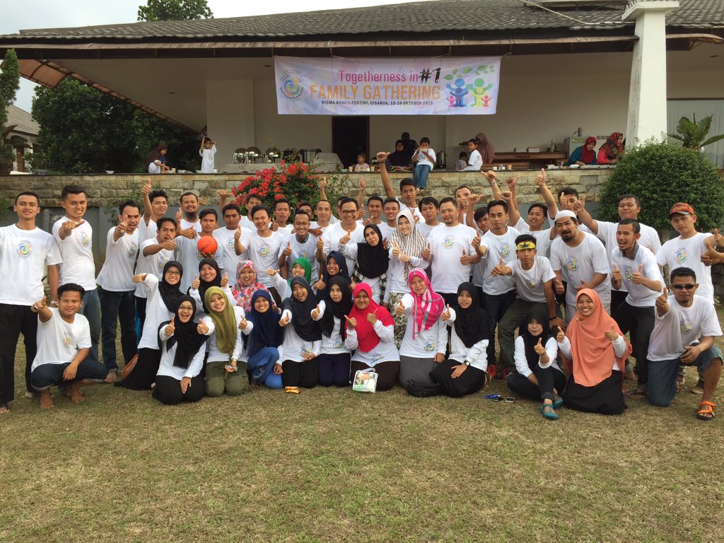 Family Gathering the big family of <a href="/jagatarsyibs/">IG: @pesantren_jagat_arsy</a> <a href="/budirhakim/">Budi Rahman Hakim, Ph.D.</a> in Puncak Bogor