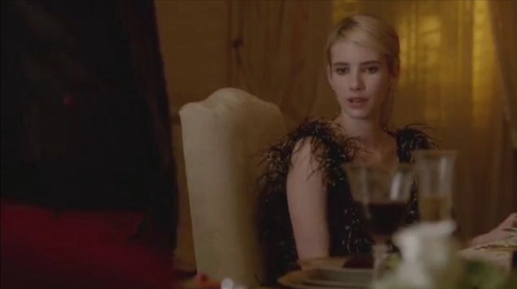 sqnewsupdates's tweet image. Chanel and The Radwells in 1x10, "Thanksgiving" #ScreamQueens