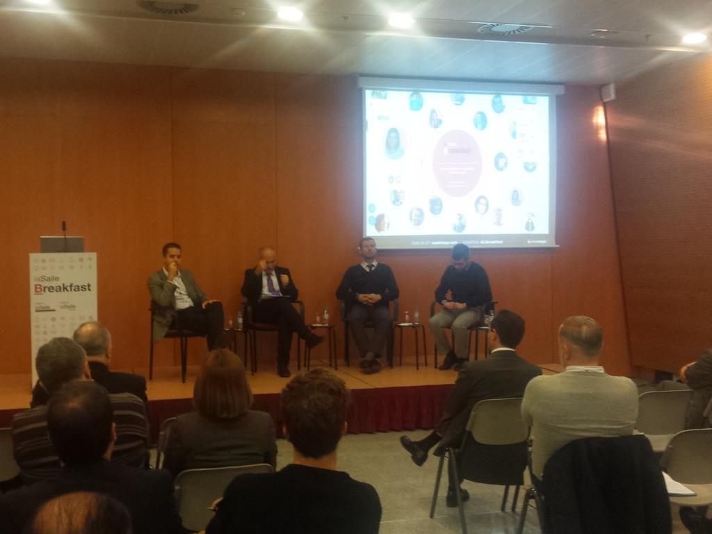TaniaSA's tweet photo. .@JosepMPique abriendo la mesa redonda de #emprenedoria #corporativa #LSBreakfast @LaSalleTechnova @LaSalleBCN https://t.co/W9Hktxfziv